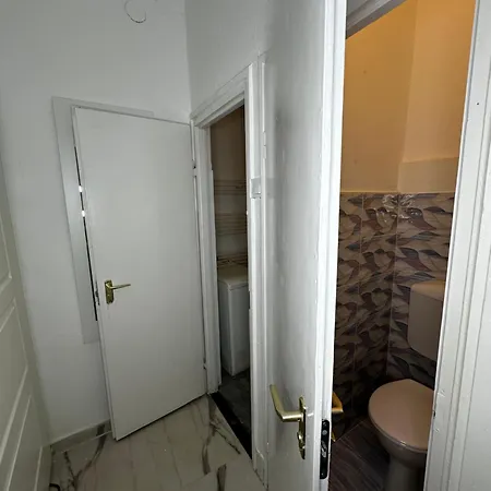 Bed & Breakfast Airport17 3*